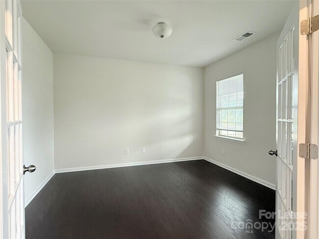 Foto del edificio - 17508 Snug Harbor Rd