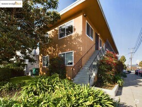Building Photo - 3811 Opal St