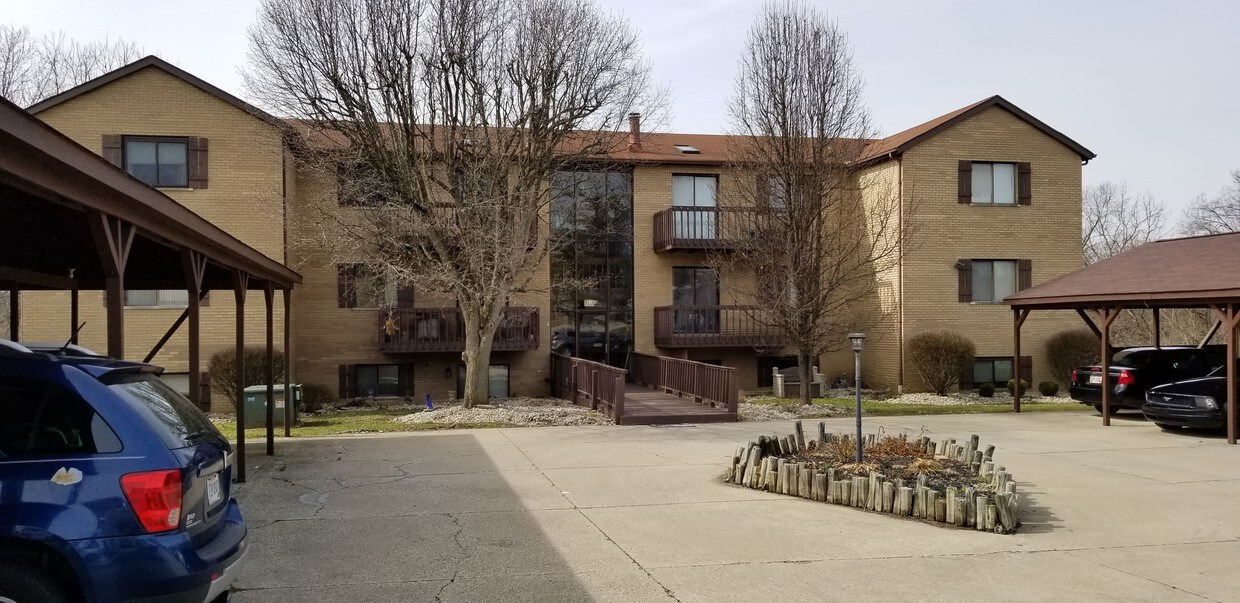 3944 Mack Rd, Fairfield, OH 45014 Condo for Rent in Fairfield, OH