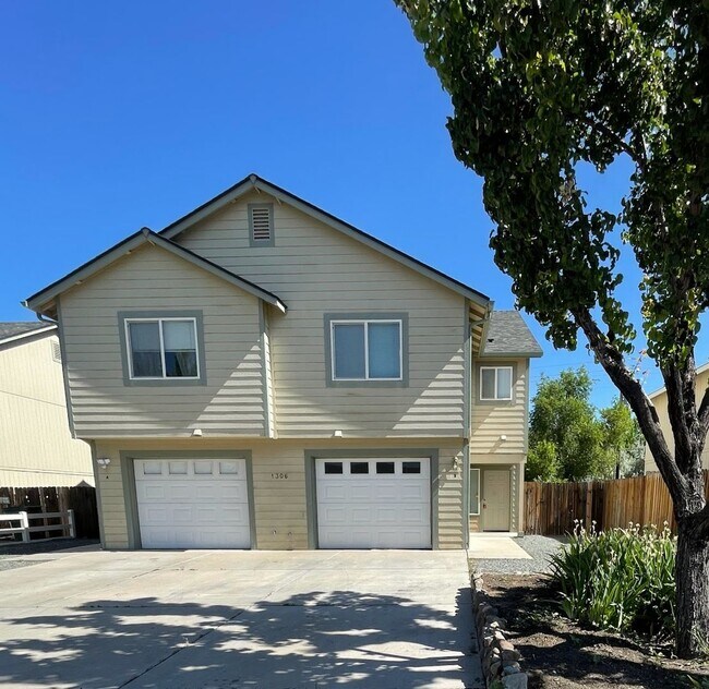 1306 Kimmerling Rd Unit B, Gardnerville, NV 89460 Room for Rent in