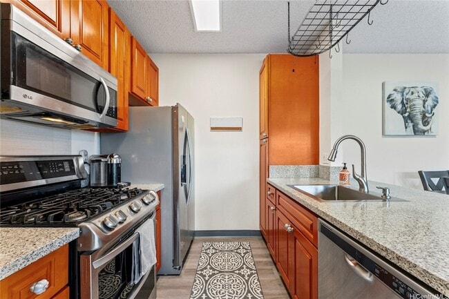 Building Photo - 91-271 Hanapouli Circle Unit 14