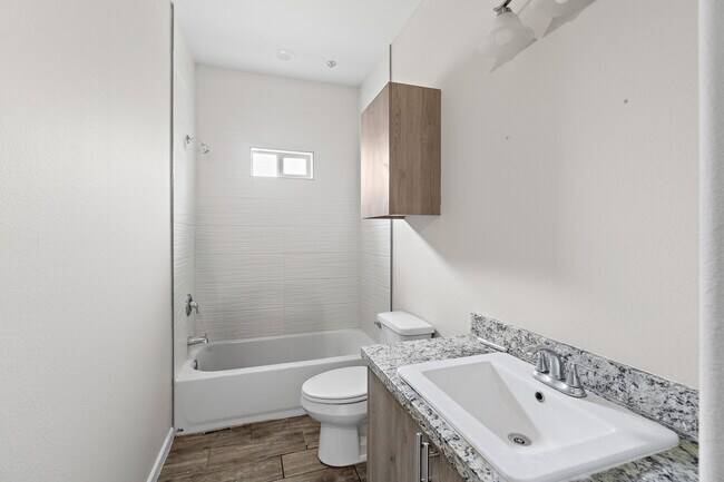 Foto del edificio - 912 N Kentucky St