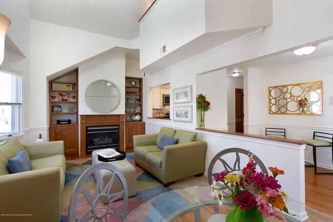 Foto del edificio - 107 Brinley Ave