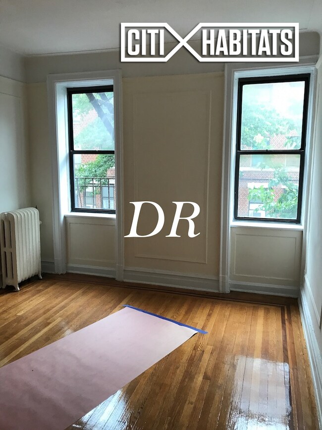 Foto del edificio - 1649 E 13th St