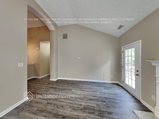 Foto del edificio - 6786 Oakleigh Ct