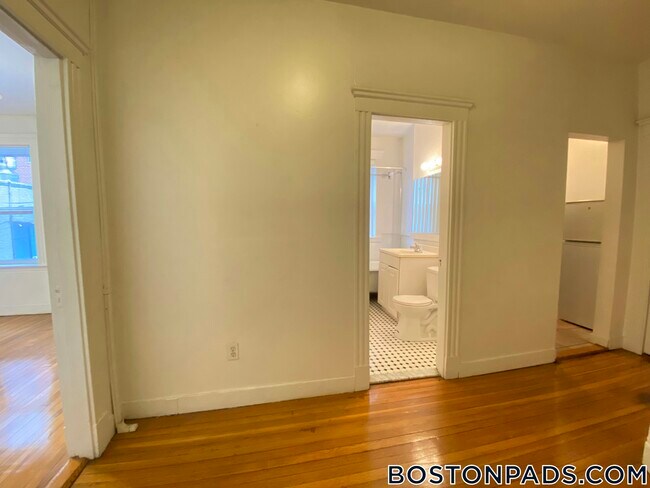 Foto del edificio - 89 Park Dr