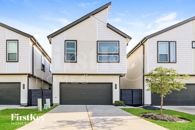 Building Photo - 357 N Centro Cir