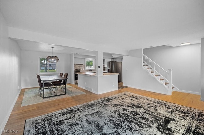 Building Photo - 5401 Woodbury Hills Dr