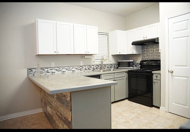 Foto del edificio - 5131 Butter Creek Ln