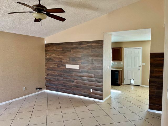 Building Photo - 14144 Tierra Morena Dr