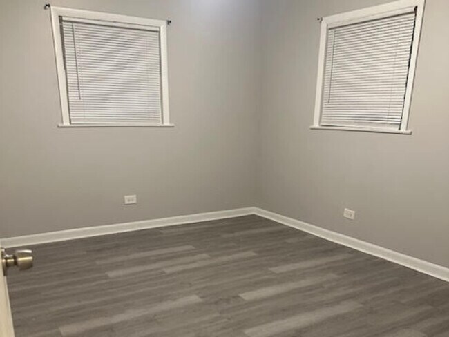 Foto del edificio - 14502 Cottage Grove Ave