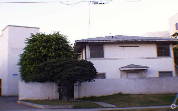 Primary Photo - 11047 Hesby St