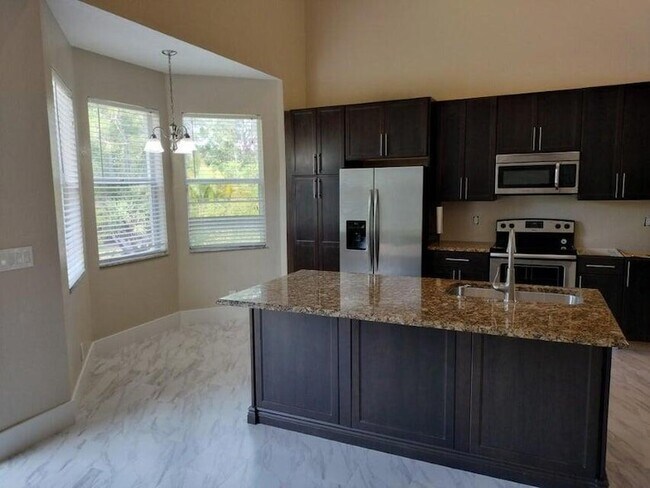 Foto del edificio - 5671 Sunberry Cir