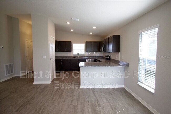Building Photo - 4125 Red Fern Ln