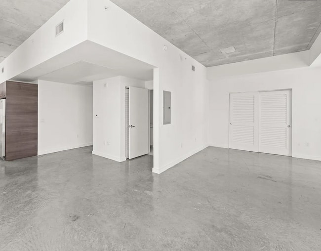 Foto del edificio - 151 SE 1st St