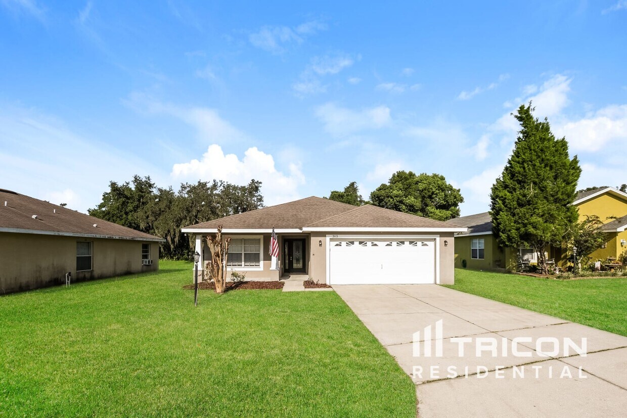 Foto principal - 303 Lisa Ann Ct