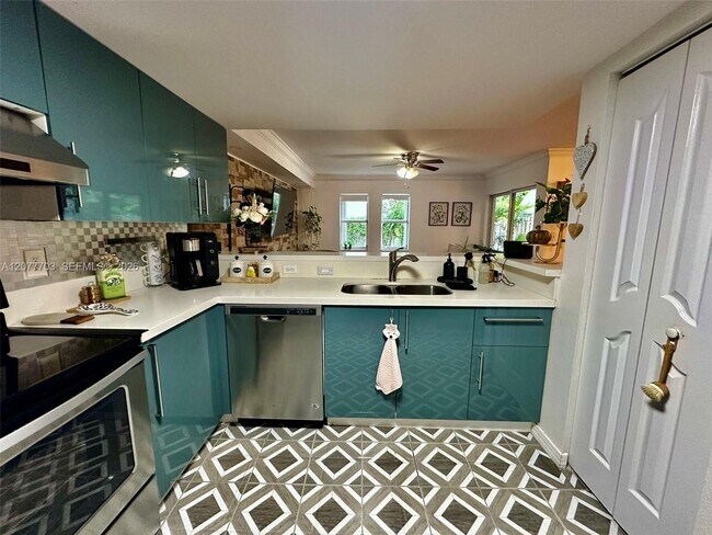Foto del edificio - 10901 NW 88th Terrace