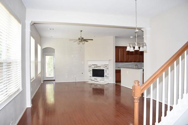Foto del edificio - 1422 Ravenwood Dr