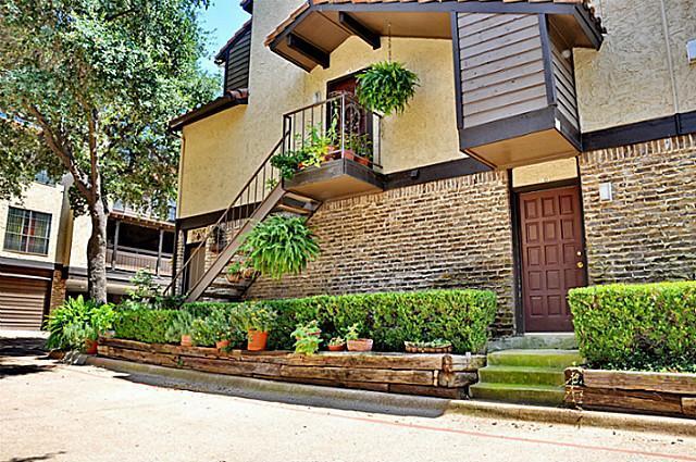 Building Photo - 5630 Spring Valley Rd