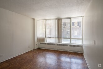 Building Photo - 1975 Maisonneuve Blvd W