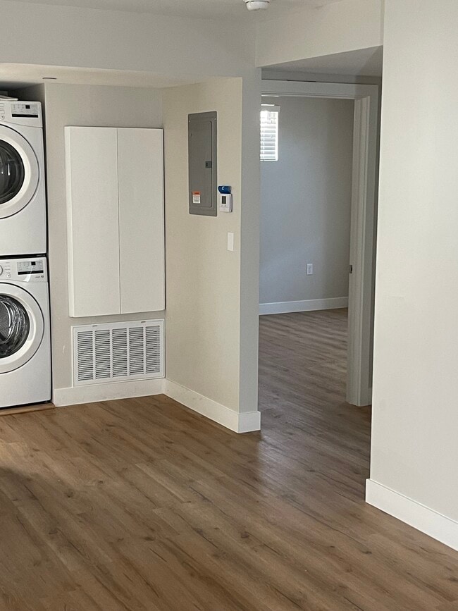 Building Photo - 1417 254th St