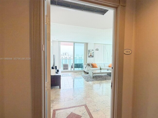 Foto del edificio - 3370 Hidden Bay Dr
