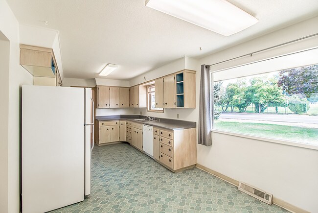 Foto del edificio - 311 N Molter Rd