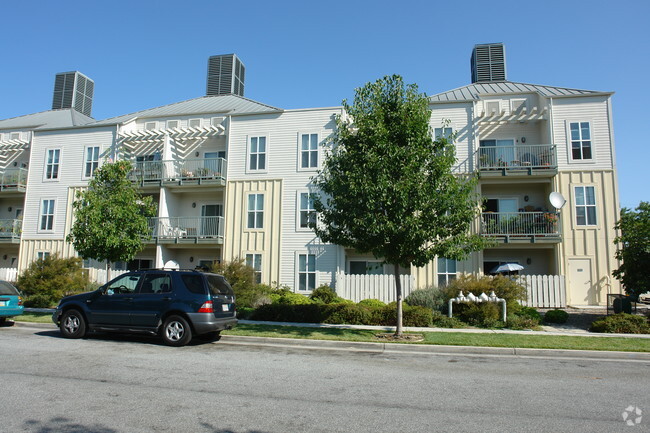 Building Photo - Craig Gardens Senior Housing