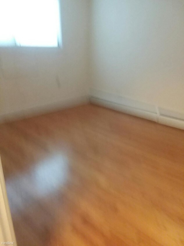 Building Photo - 1 br, 1 bath Apartment - 8222 S King Dr 3A