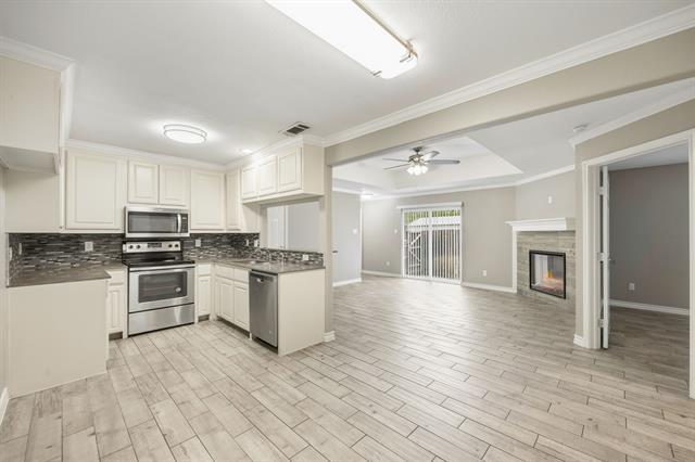 Foto del edificio - 521-525-525 Gilcrease St