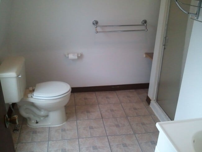 Building Photo - 507 N 57th Ave W