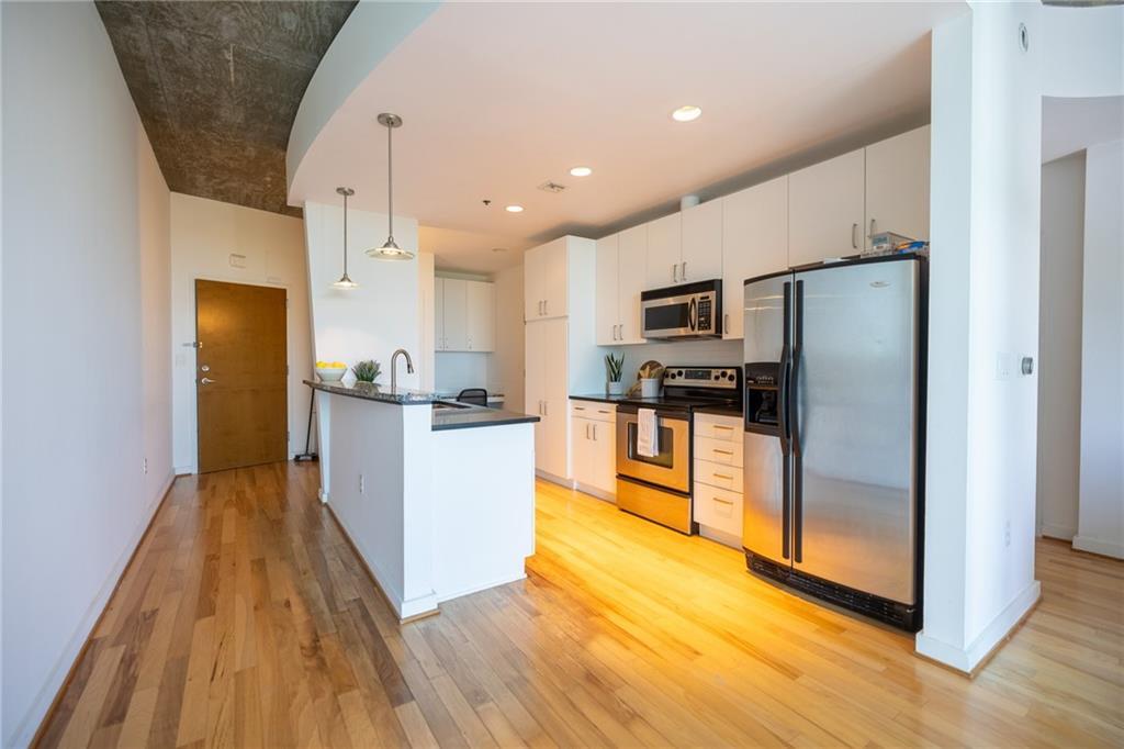 Primary Photo - 943 Peachtree St NE
