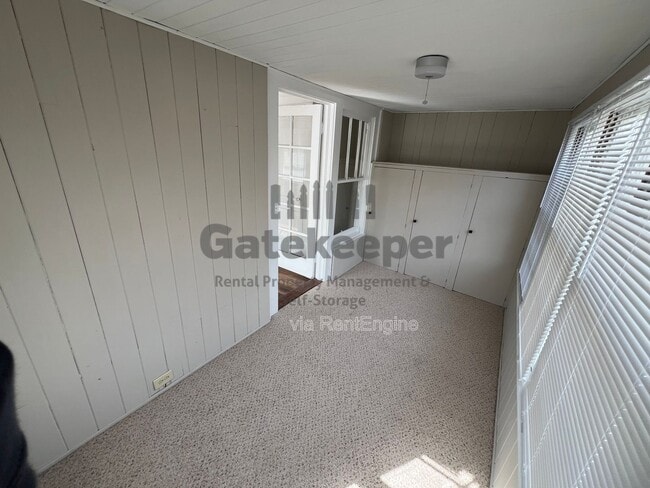 Foto del edificio - 1802 Temple Ave