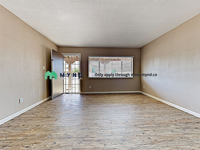 Building Photo - 3 br, 1 bath Apartment - 8048 W Clayton Dr