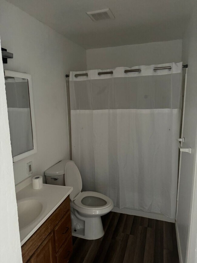 Foto del edificio - Cozy Coolidge Home For You!