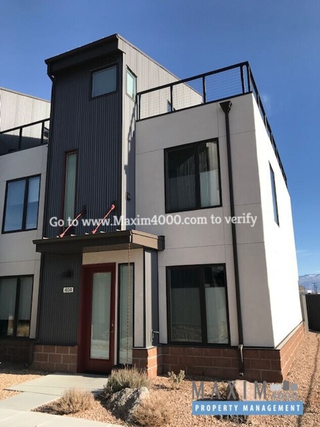 Foto principal - 859 Struthers Ave