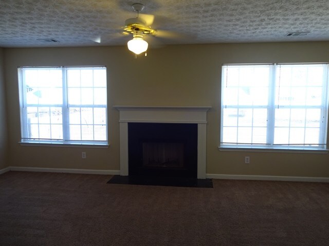 Foto del edificio - 1522 Cutters Mill Dr