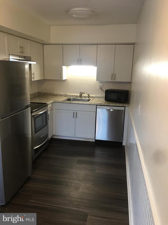 Foto del edificio - 13 Reliance Ct