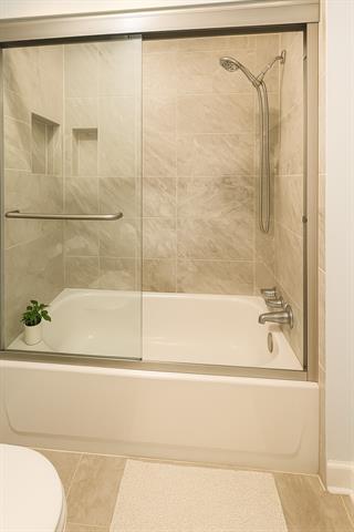 Foto del edificio - 5311 Fleetwood Oaks Ave