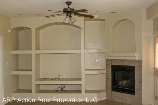 Foto del edificio - 3 br, 2.5 bath House - 7945 KHOURI CIR