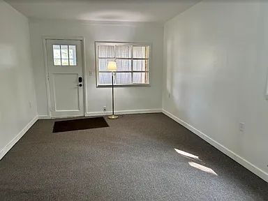 Foto del edificio - "Charming 2-Bedroom Home with Spacious 1,5...
