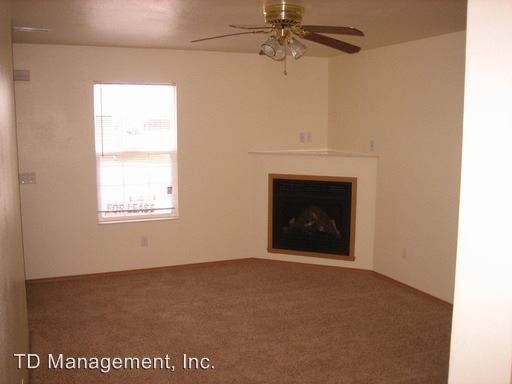 Building Photo - 230 Clay St