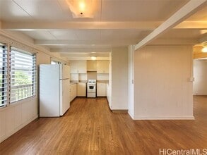 Building Photo - 94-820-820 Awanei St