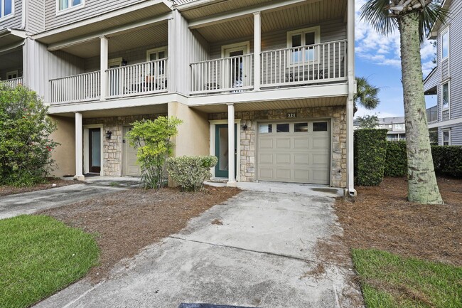 Foto del edificio - Spacious, Hilton Head Island Townhome