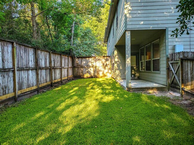 Building Photo - 22 Baccara Pl