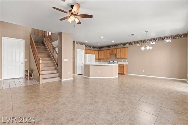 Foto del edificio - Lovely 5 Bed, 1 Bed Down