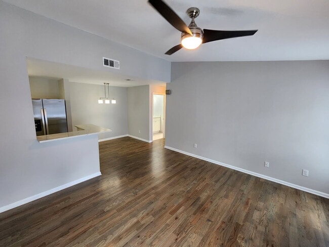 Building Photo - 322 Granville Ct