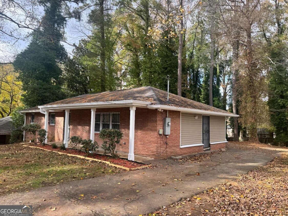 Primary Photo - 2191 Beecher Cir SW