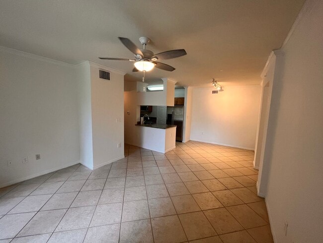 Building Photo - Emerald Dunes - 208