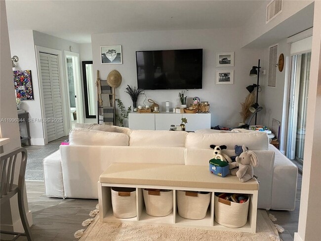 Foto del edificio - 2201 Brickell Ave